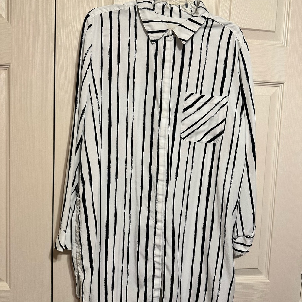 Chico's Black and White Striped Blouse (Chico’s size 3) X-Large